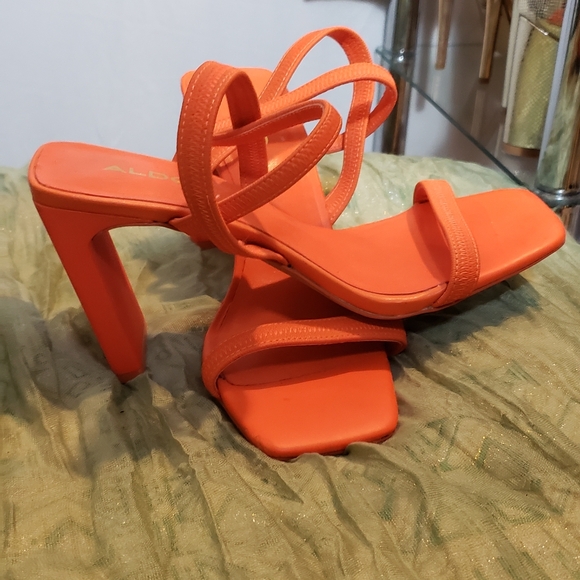 ALDO - Picture 4 of 4